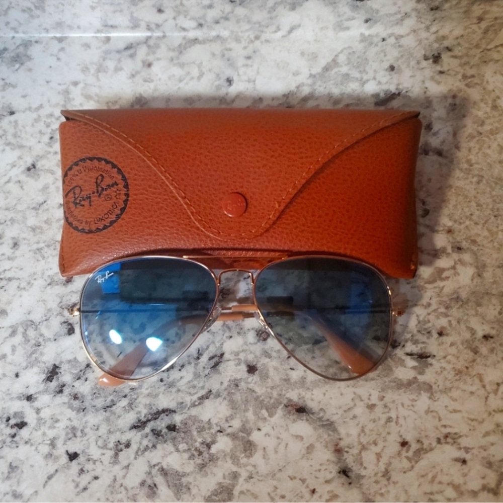 Sunglass